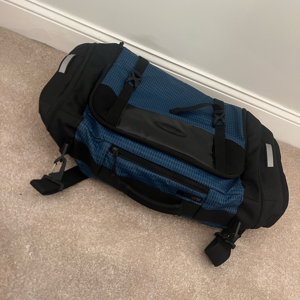 Oakley Link duffel bag